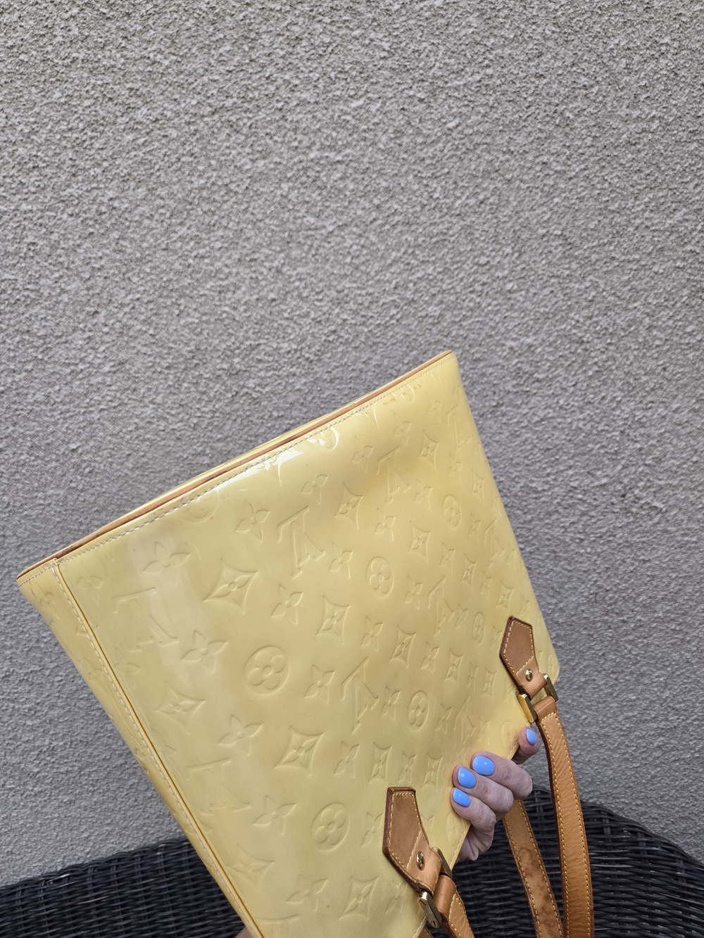 Authentic Louis Vuitton Yellow Houston Vernis Empriente Leather Tote Bag - Picture 11 of 17